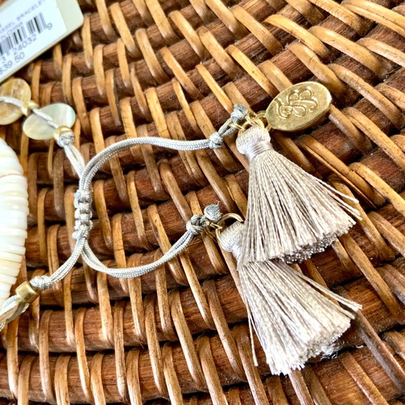 TOMMY BAHAMA BRACELETS NWT -2 STRAND. SHELL /MOP/STACK  TASSEL ACCENT ADJUSTABLE - Picture 8 of 10